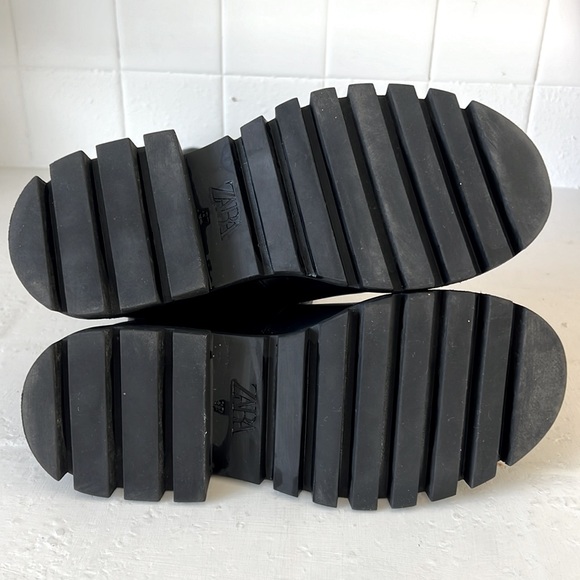 Zara Treaded Knee High Lug Boots - Picture 7 of 9